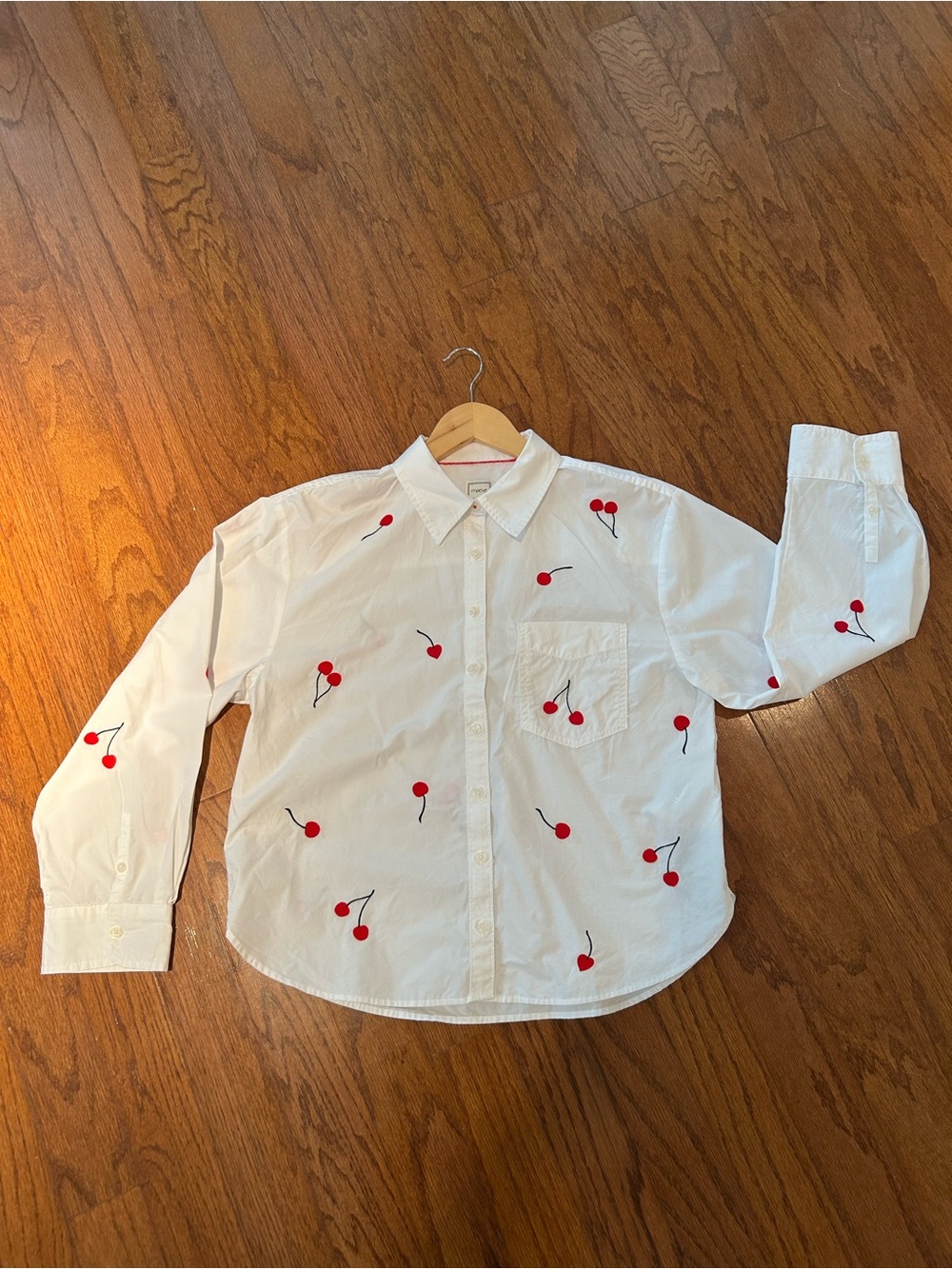 Maeve Shrunken Bennet Embellished Buttondown Shirt Cherry - Picture 8 of 9